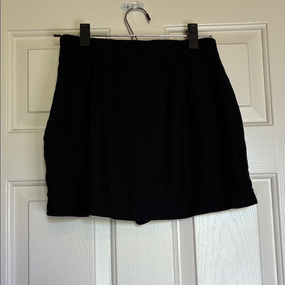 Abercrombie & Fitch Elegant Black Mini Skort - Picture 3 of 10